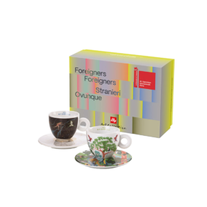 illy_skodelice_biennale_2024_cappuccino_rember_yahuarcani_aycoobo_1200x1200px